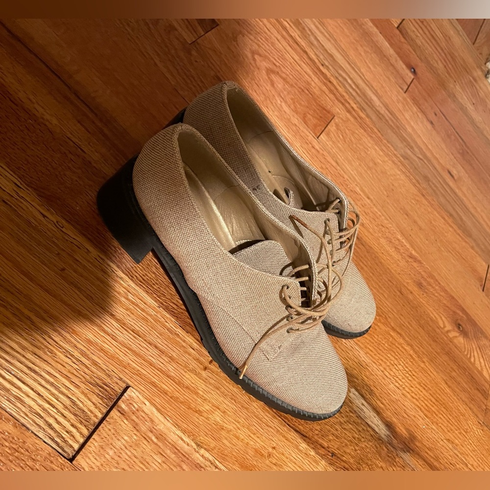 Stuart Weitzman oxfords